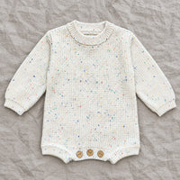 Das Strickmuster des Stramplers, Farbe Weiss meliert